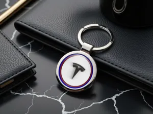 Tesla Porte-clés Femme Acier Inox Minimaliste